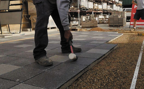 透水砖施工应有哪些性能要求