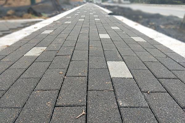 内蒙古pc砖属于透水砖吗